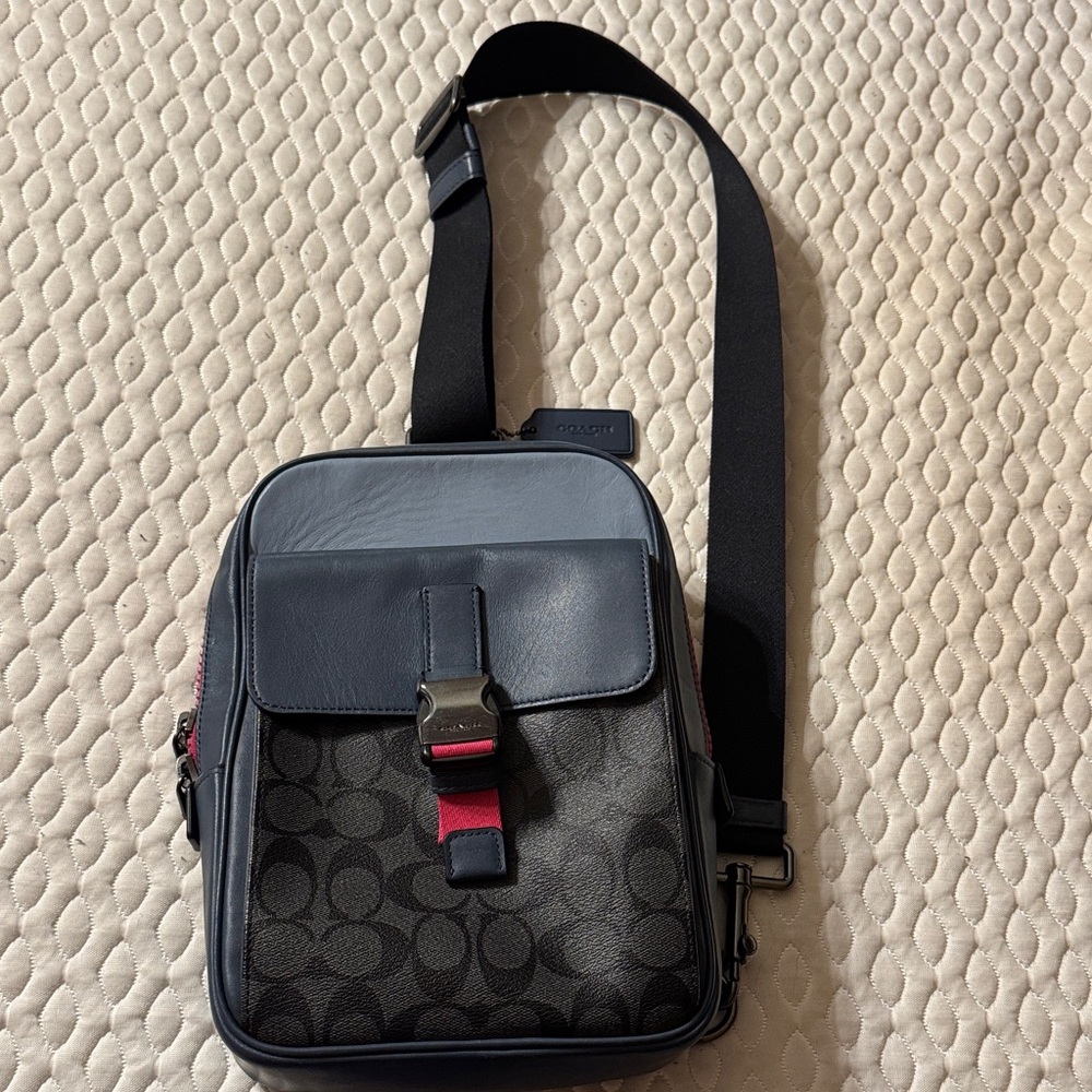 Coach Men's Black and Navy Messenger Bag